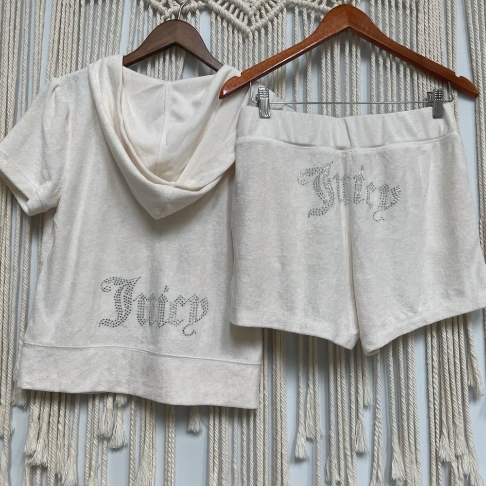 Juicy Couture set Cream Terry Cloth Lounge Set